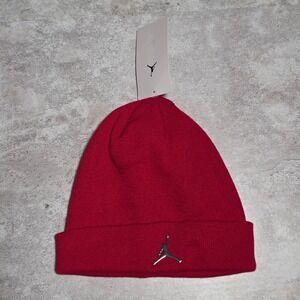 Jordan Jumpman Beanie Metal Logo in Gym Red NWT Youth 8-20
